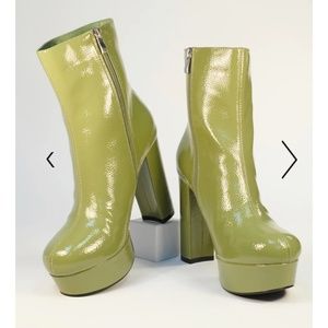 Unique Vintage Avocado GoGo Boots